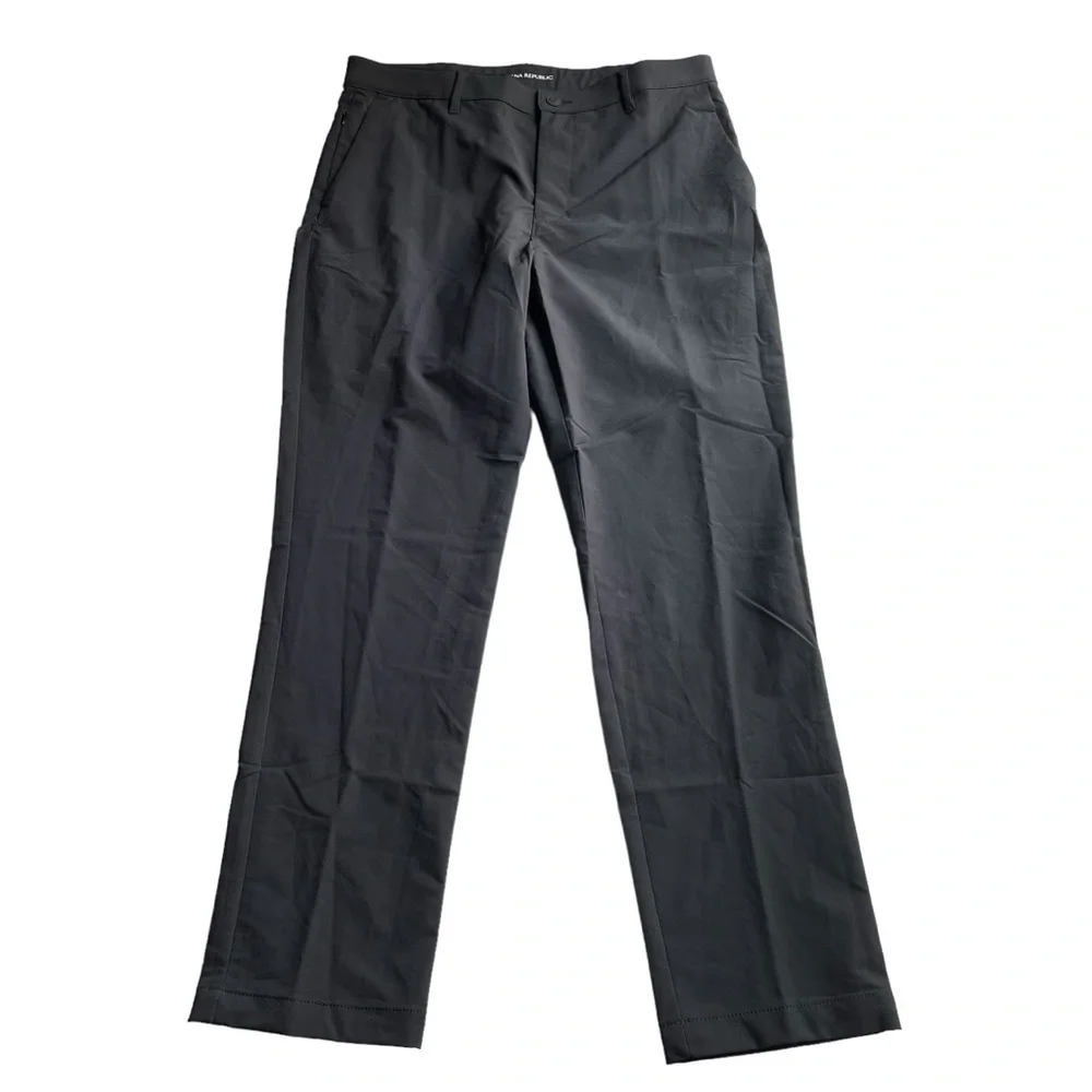 Banana Republic Performance Trouser Pant Chino Black Size 34W 31L Flat front NWT